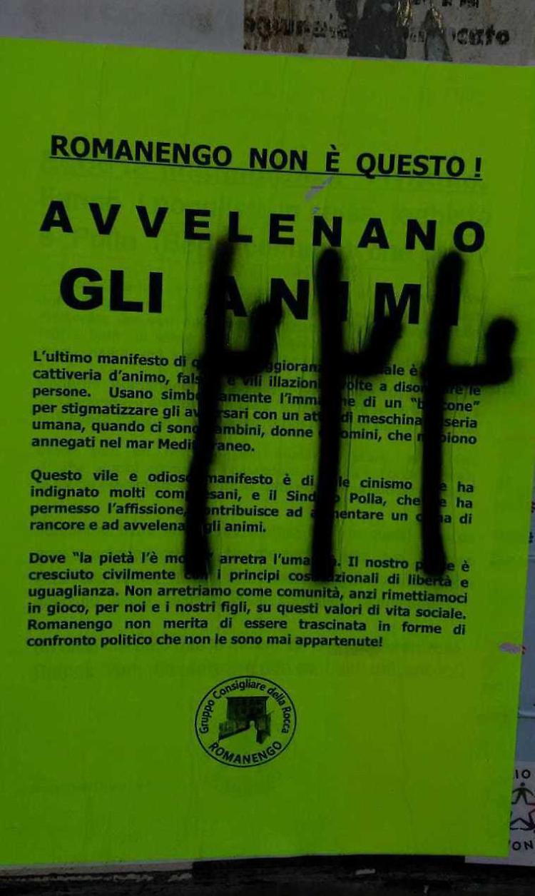 Manifesti imbrattati: «Provocazione fascista»