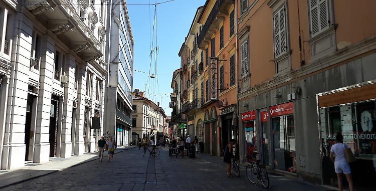 Vetrine chiuse E’ crisi in corso Mazzini