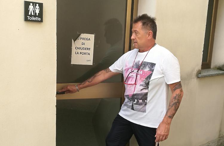 Bagni del cimitero a nuovo e subito ‘sporcati’