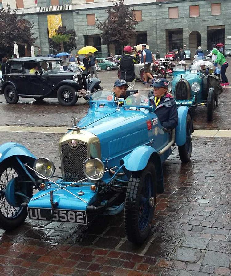 200 miglia, veterane in città. La pioggia non spegne la gara