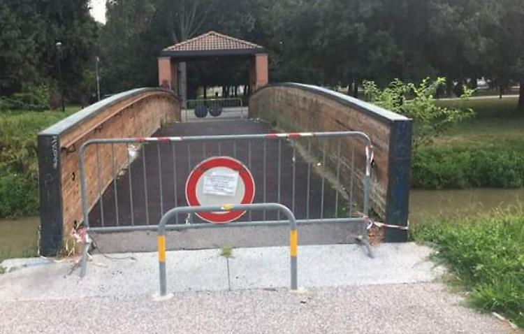 "Ponte insicuro". Serio Morto, struttura chiusa