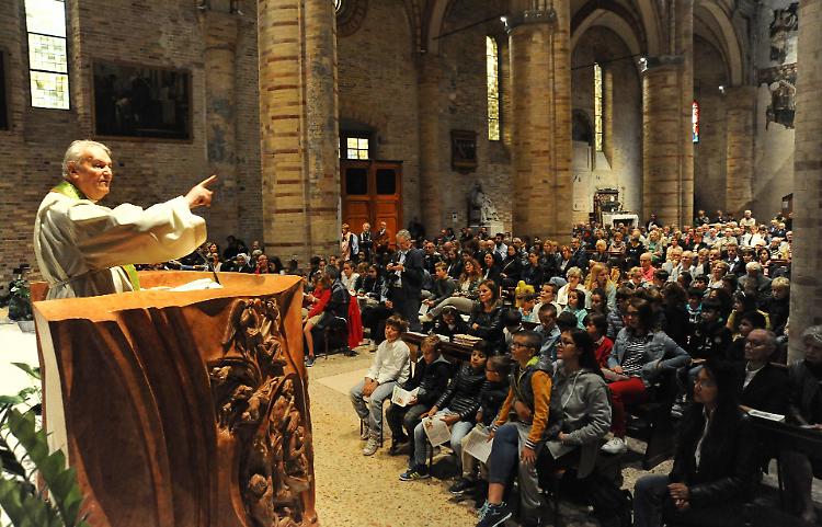Cattedrale, don Emilio lascia: in pensione dopo 52 anni