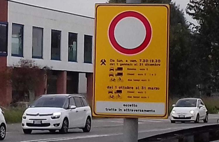 Divieti: rischio 'caos'. Più comunicazione e controlli 'soft'