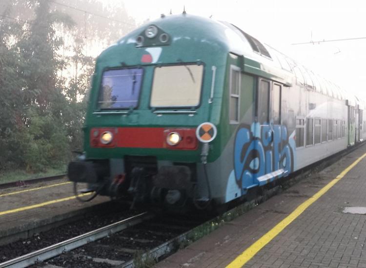 Cancellazione e maxi ritardi. Treni, un incubo il rientro da Milano