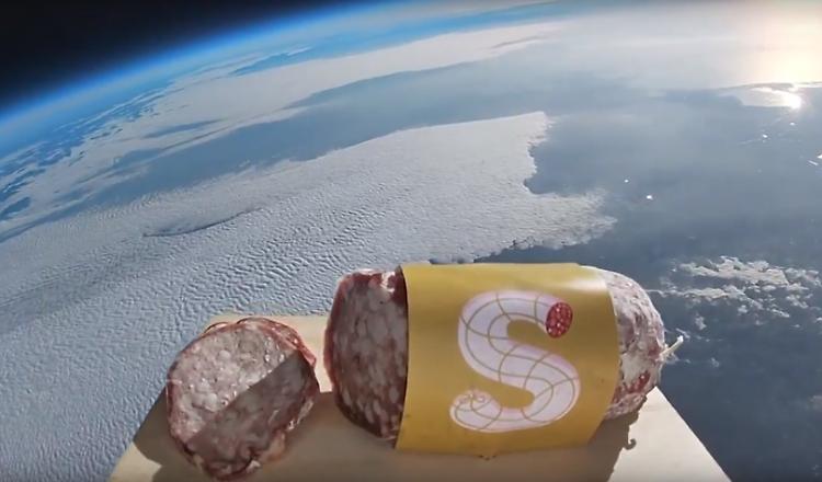 Primo salame lanciato nello spazio, missione compiuta