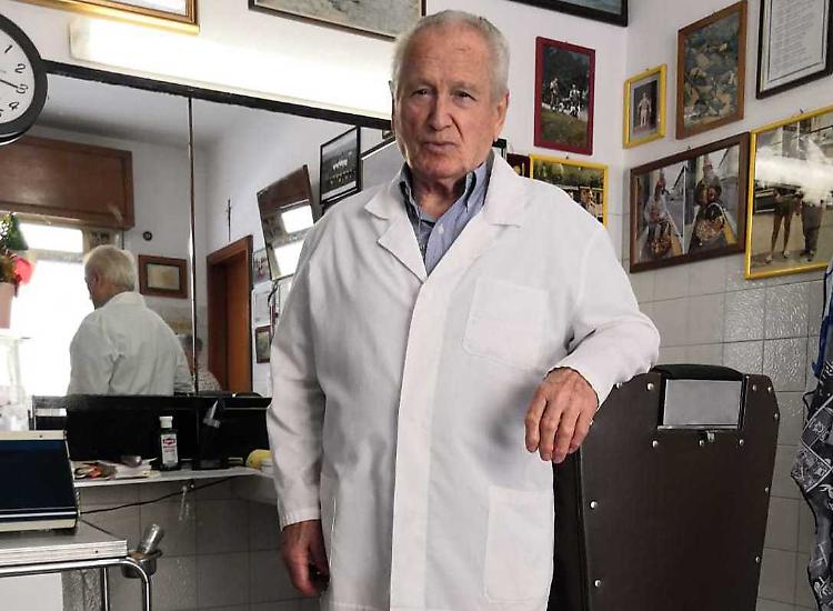 Parrucchiere e sarto due passioni 'lunghe' 74 anni