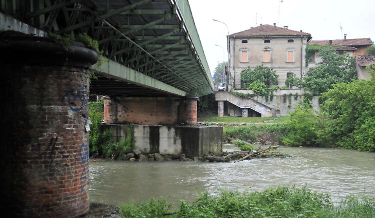 Ponte di via Cadorna: "Va subito fatto un intervento"