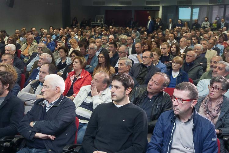 Farinetti: "Avete la piazza più bella d'Italia, ma dovete dirlo"