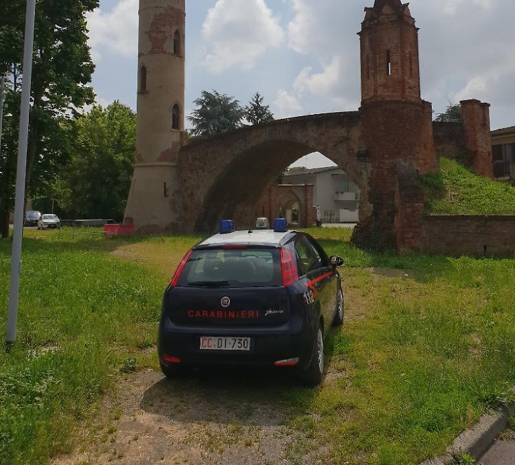 Maltrattamenti e lesioni alla convivente, denunciato agricoltore 52enne