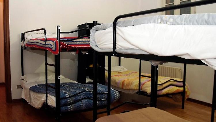 Sempre più 40enni in lista d'attesa per un letto Caritas