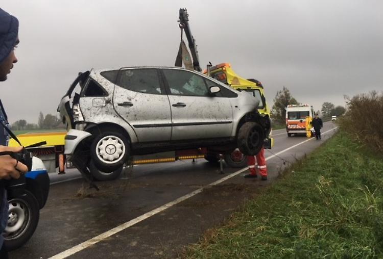 Castelvetro, fuori strada. Muore una 31enne di Cremona