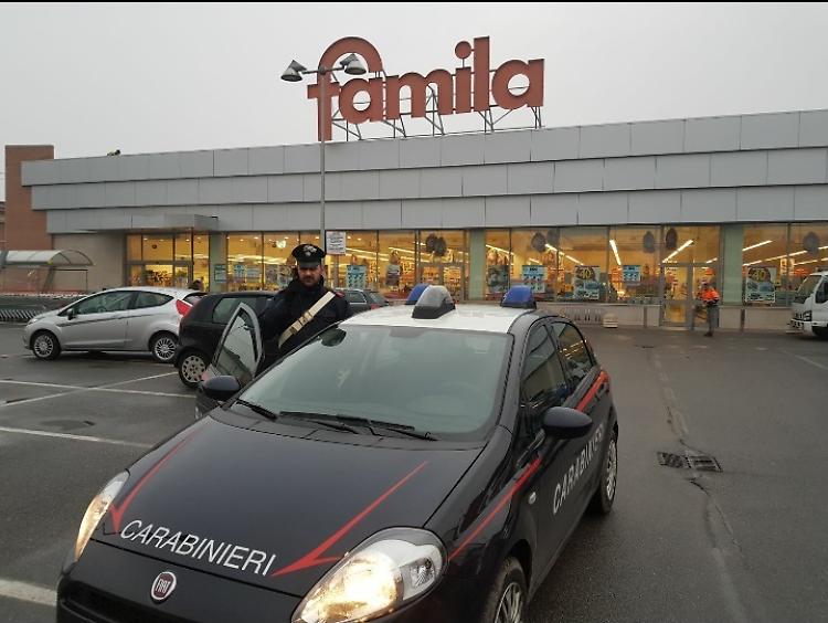 Furto al Famila Maxd, arrestate due 18enni romene