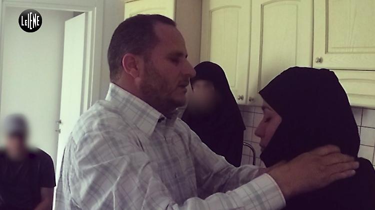 Imam accusato dalle donne, 