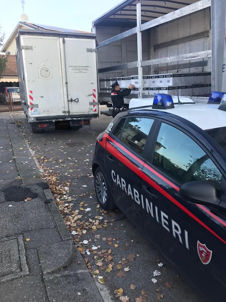Recuperato camion con 400 bottiglie di prosecco 