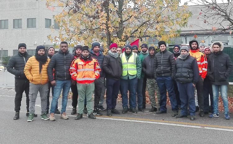 Magic Pack, sciopero alla logistica: i lavoratori chiedono assunzioni a tempo pieno
