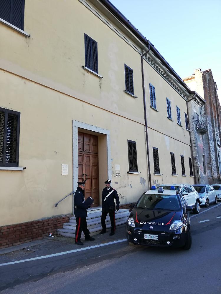Allarme e panico a scuola, 20 studenti intossicati