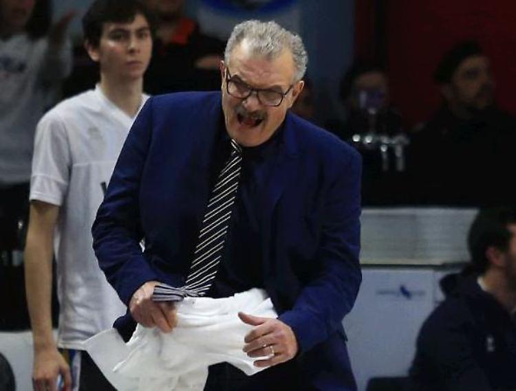 Brindisi-Vanoli. ore 19 Palapentassuglia