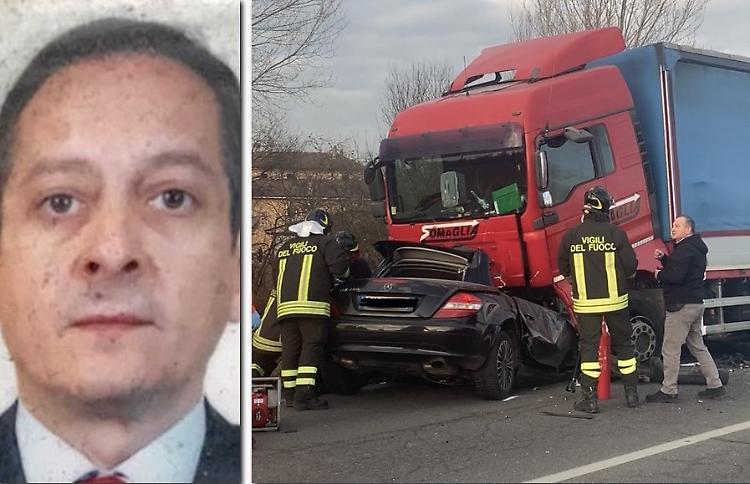 Stesso destino del fratello, nel 2010 rimase ucciso contro un camion