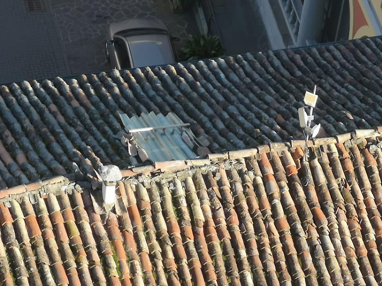 Tetto del Comune, polemica sulle riparazioni