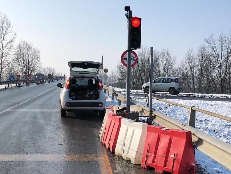 Ponte Verdi, installato il 'semaforo intelligente'