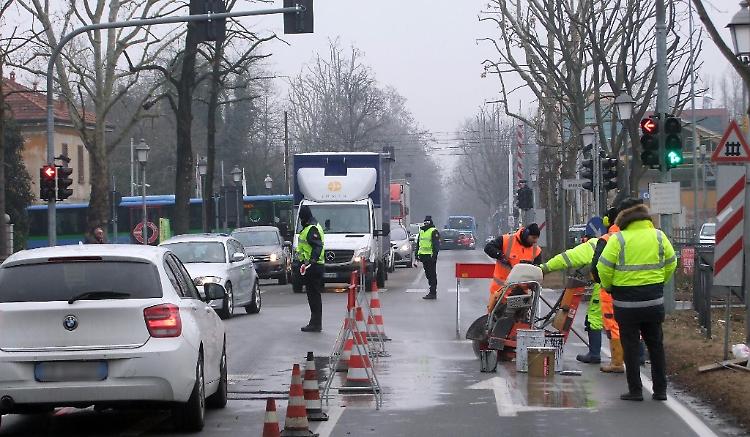 Semaforo via Stazione, stop code: nuove spire e ‘verde’ più rapido