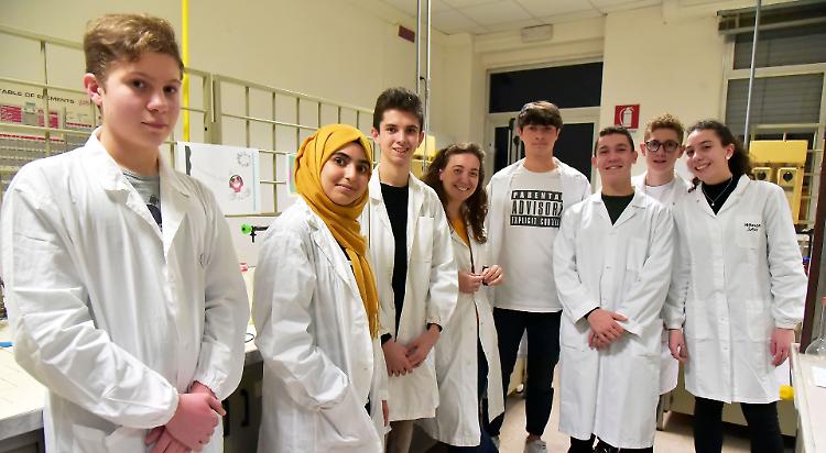 Romani, una notte a scuola