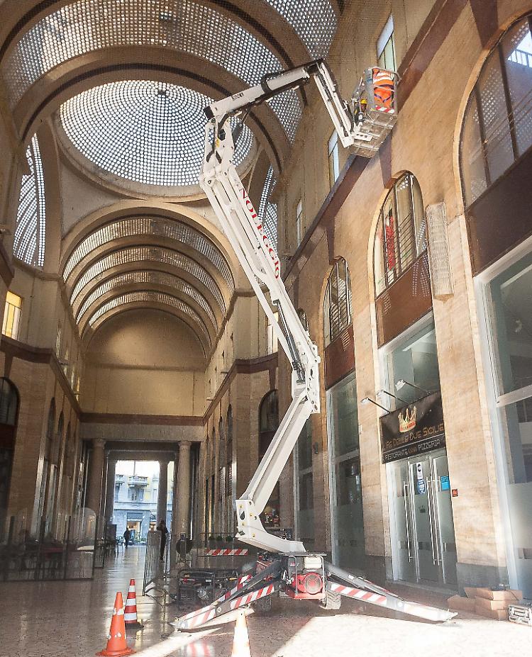 Nuove luci, la Galleria XXV Aprile si è rifatta il trucco