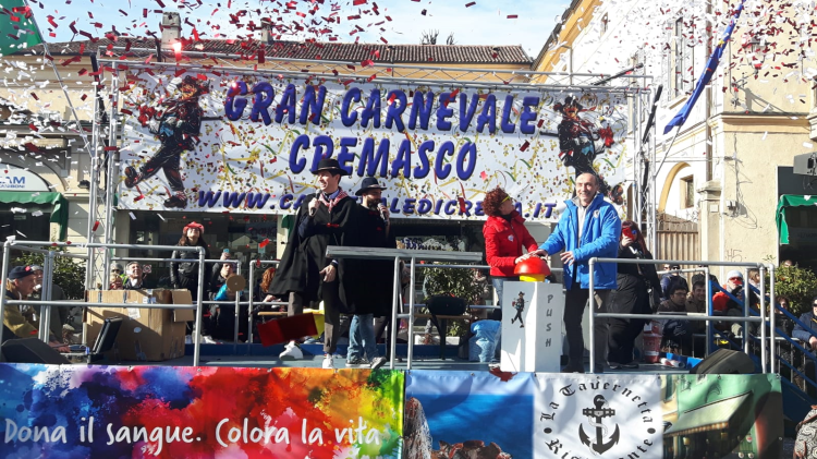 Carnevale Cremasco, boom di presenze alla prima sfilata a pagamento