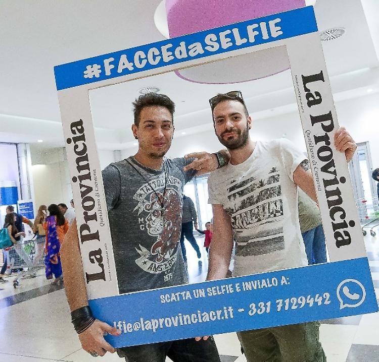 PROVA FACCE DA SELFIE