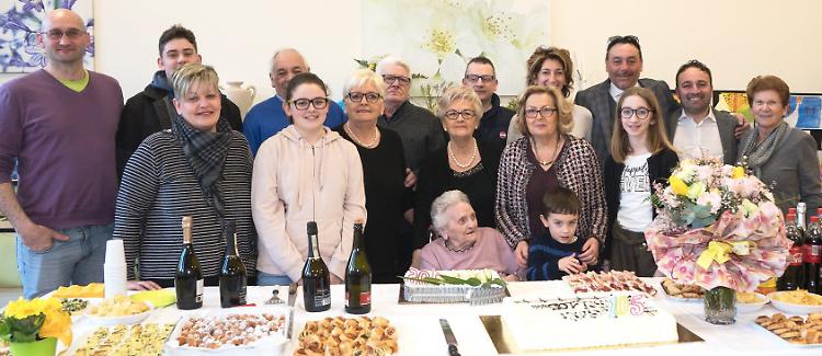 Nina, 105 candeline: «Il segreto della longevità? Fare, muoversi, essere curiosi»