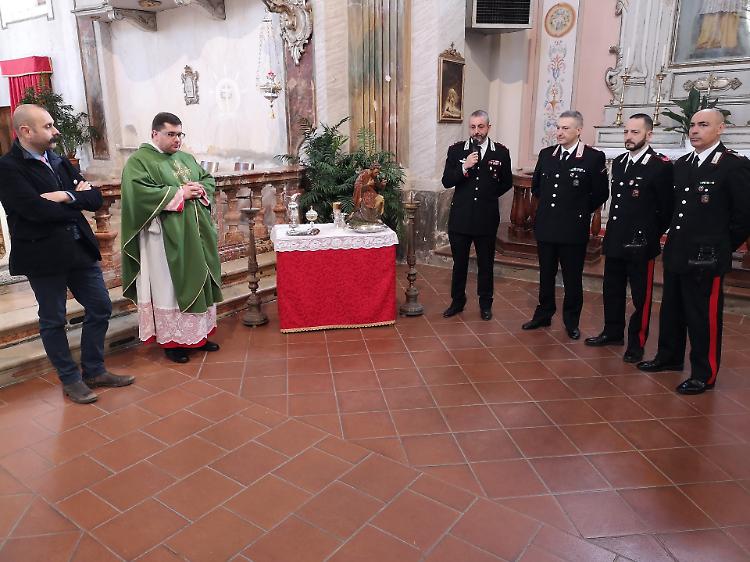 Oggetti sacri rubati ad Acqualunga riconsegnati dai carabinieri