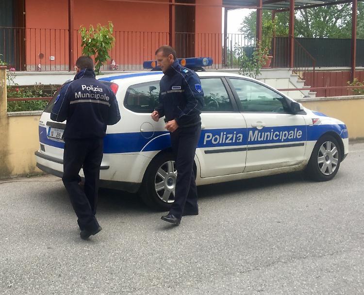 Senza patente, assicurazione revisione: multa da seimila euro