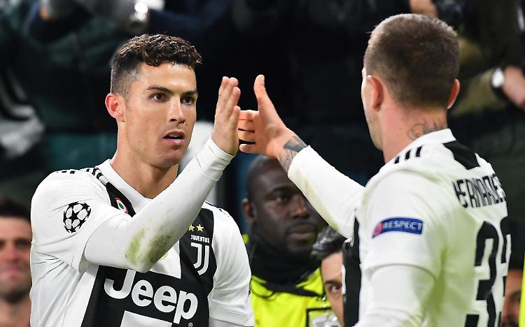 Calcio: riecco Ronaldo, CR7 di nuovo alla Continassa 