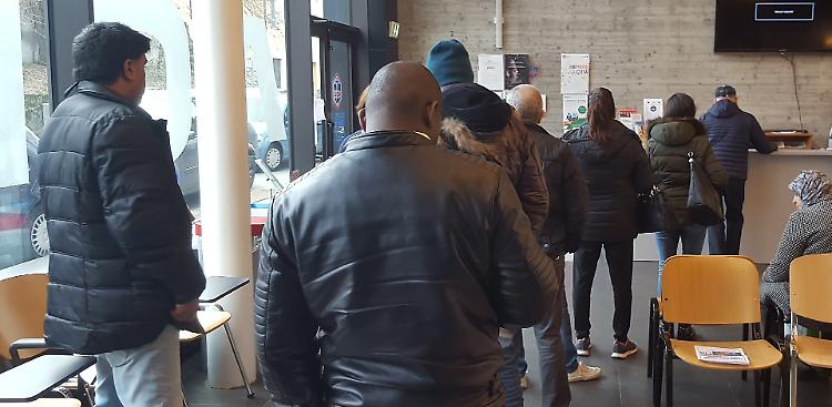 Reddito di cittadinanza, mille domande in un mese