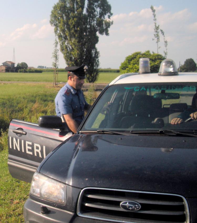 Abbracciano una anziana e le strappano la catenina, tre romeni denunciati