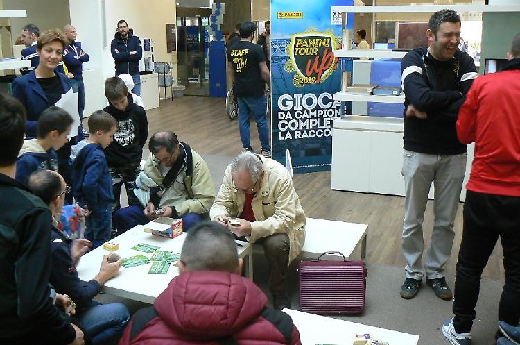 Panini Tour 2019, invasione di collezionisti