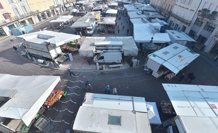 Mercato, via al rilancio