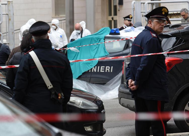 Morto carabiniere ferito in  una sparatoria 