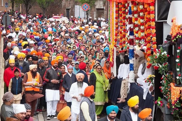 Sikh in festa per il Vaisakhi