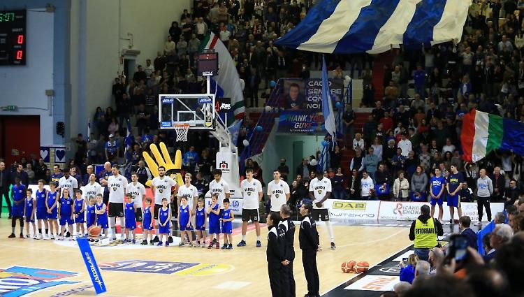 Vanoli-Brindisi: niente Marsigliese, prima del match l'Inno di Mameli