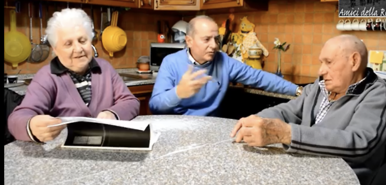 Nonni social, la scuola di dialetto fa impazzire il web