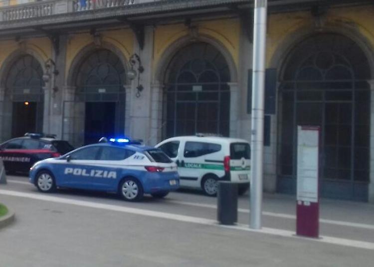 Cremonese-Brescia, scuole chiuse alle 11: è polemica