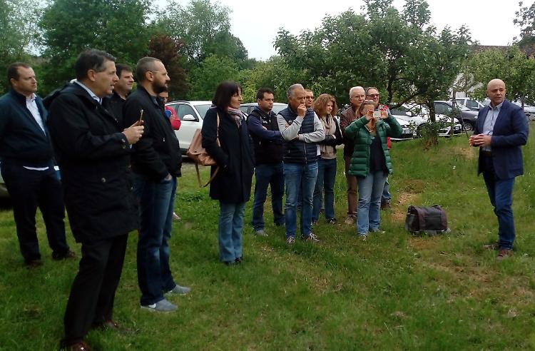 Agricoltura, con i droni lotta biologica ai parassiti