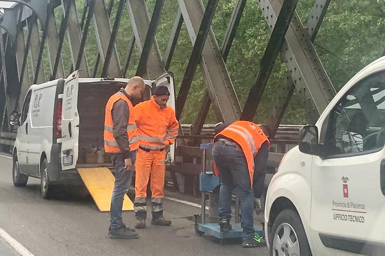 Ponte, senso unico già attivo e disagi