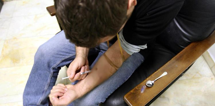 Droga, piaga in città:  400 eroinomani