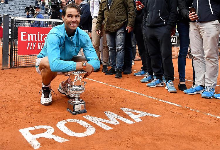 Tennis: Roma, la nona volta di Nadal 