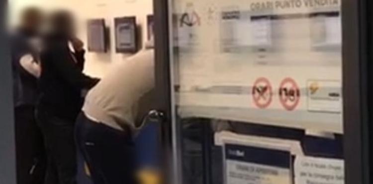 Immigrati giocano d'azzardo, Zagni posta un video su Facebook: cosa ne pensi?
