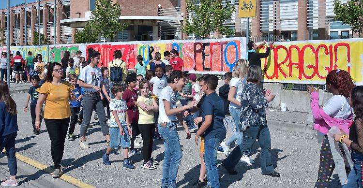 A scuola murales contro i bulli