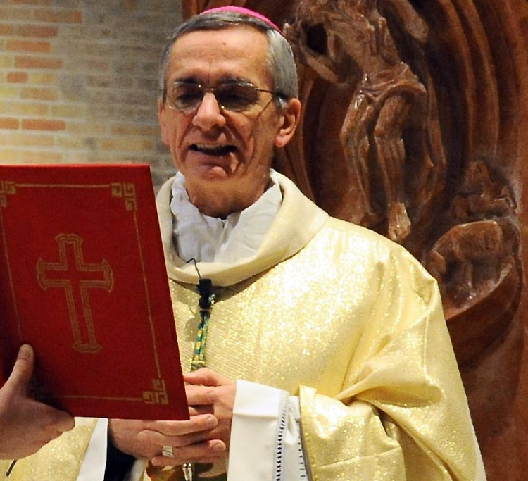 Una Chiesa in preghiera per il nuovo Papa: l’invito del vescovo