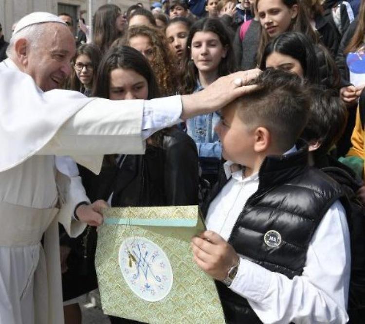 I genitori: "Non chiamateli eroi"